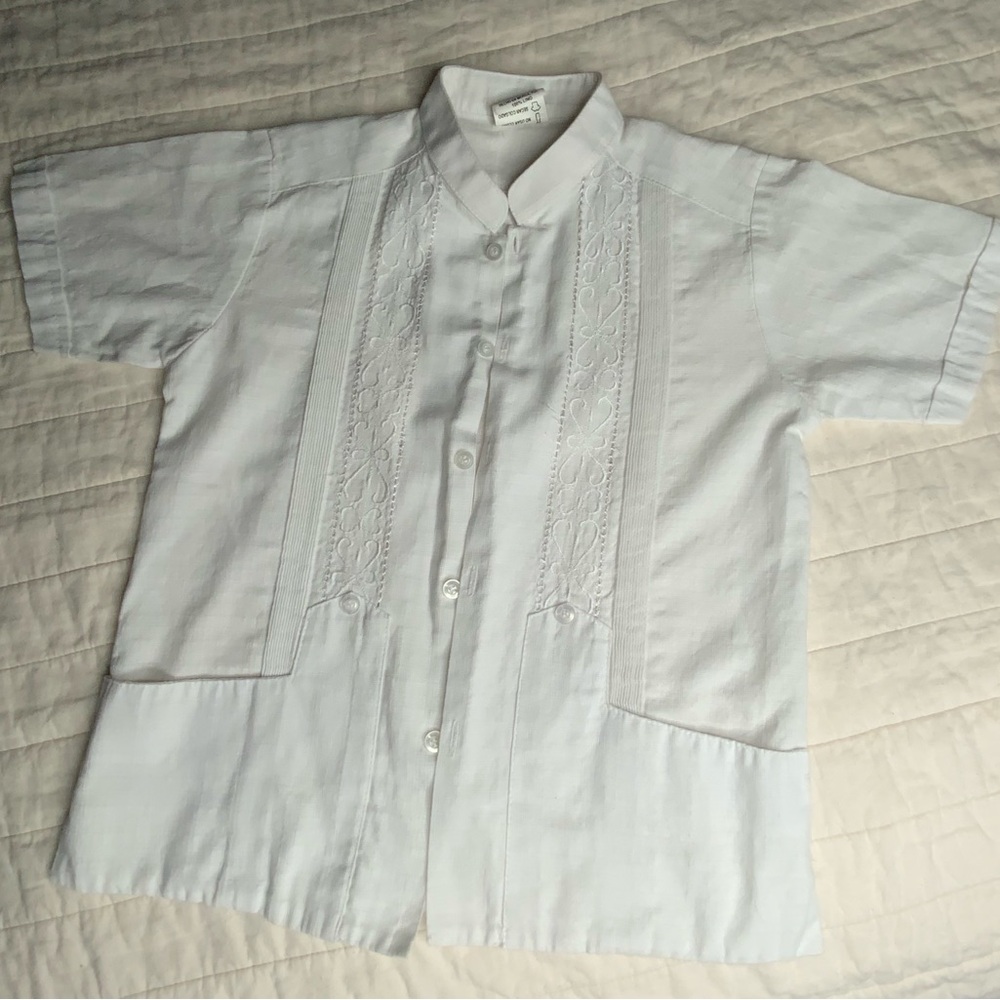 Boys all white Guayabera button down size 10